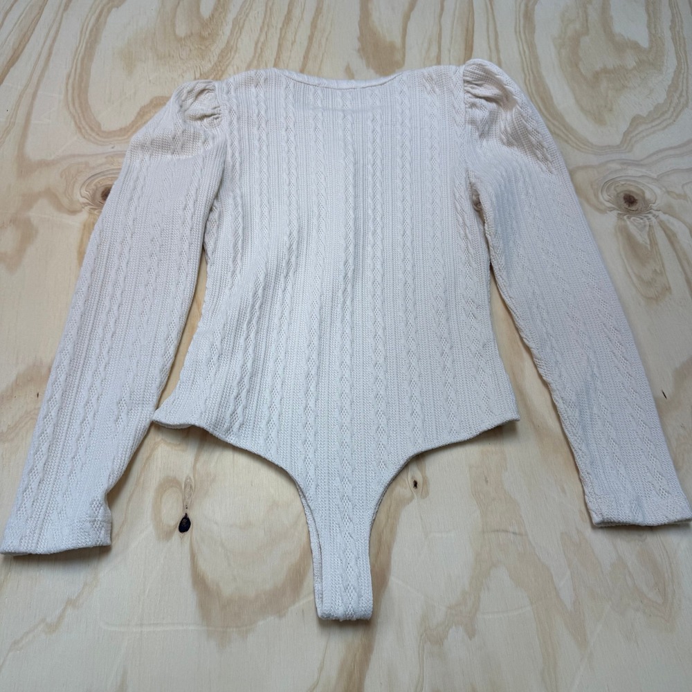 Chelsea & Violet Cream Cable Knit Henley Bodysuit Puff Sleeve Ivory‎ Medium - Picture 4 of 5